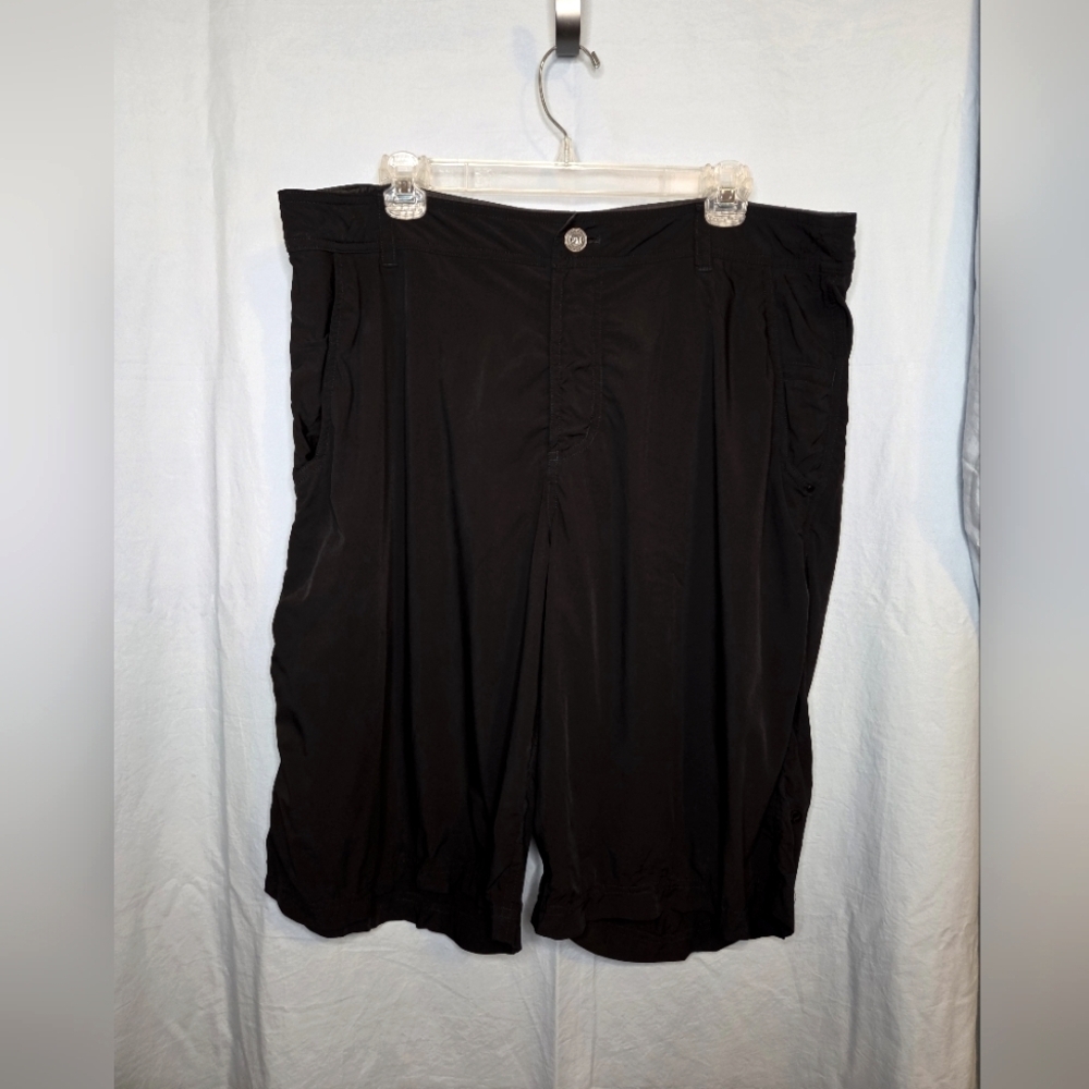 Mens Lululemon Flat Front Stretch Chino Short in Black - Size 38
